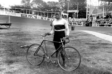 Major Taylor en el Vélodrome Buffalo de París, en 1908. (DP) pedalead