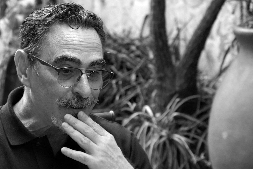 Federico Andahazi: «Dimos una vuelta completa y estamos viviendo una época medio victoriana» 2 Federico Andahazi para Jot Down