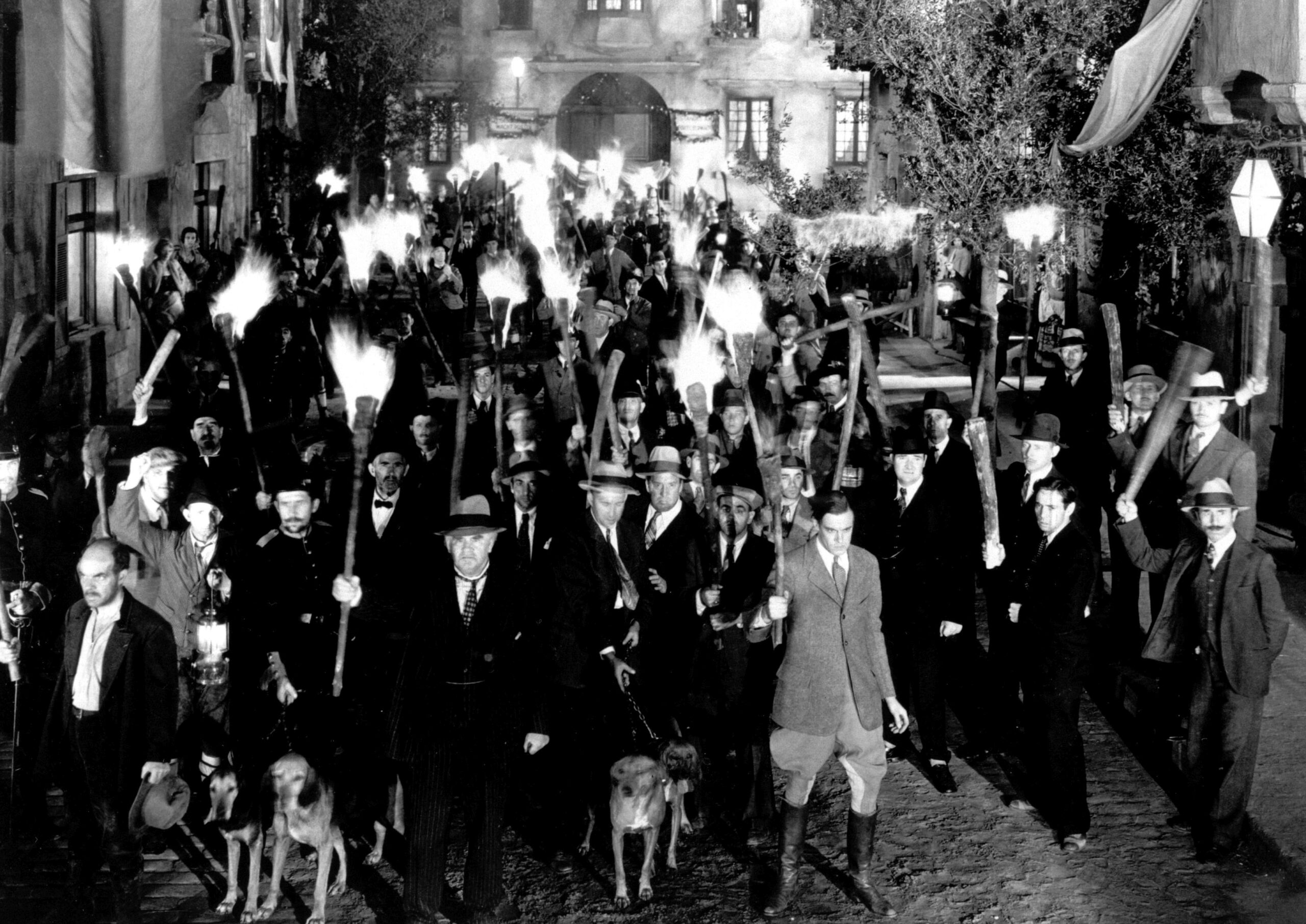 Bienvenidos al C1 de humanidad 1 torches 1 scaled